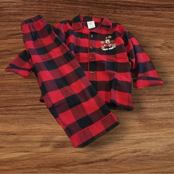 Flannel Pajamas From World of Disney SZ 9/10 - Picture 1 of 3